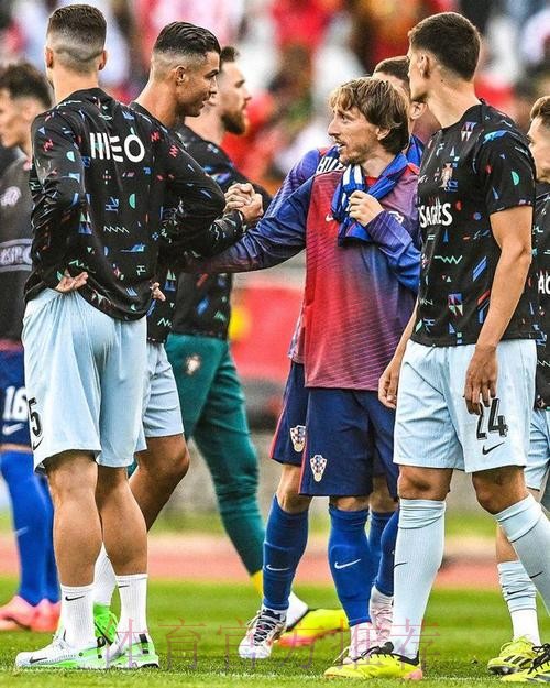 莫德里奇:和齐达内关系很特别 C罗激励着我们 莫德里奇:和齐达内关系很特别 C罗激励着我们